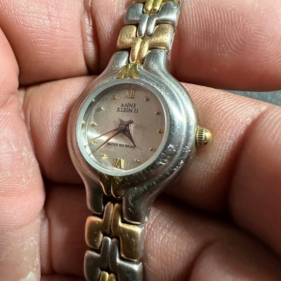 Anne Klein II Vintage Silver Gold Tone Ladies Quartz Watch Round Dial Working - Picture 4 of 10